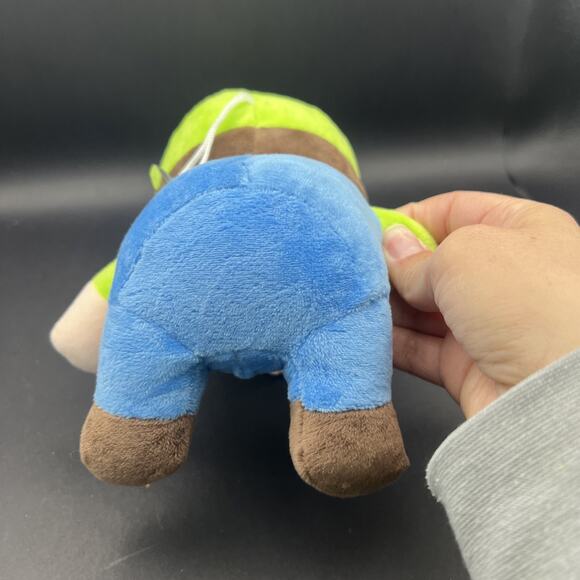 Luigi Super Mario Plush 8” With Plastic Suction Cup No Tags - Picture 5 of 8